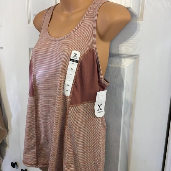 Xersion Everair Breathable Tank Top - Picture 2 of 4